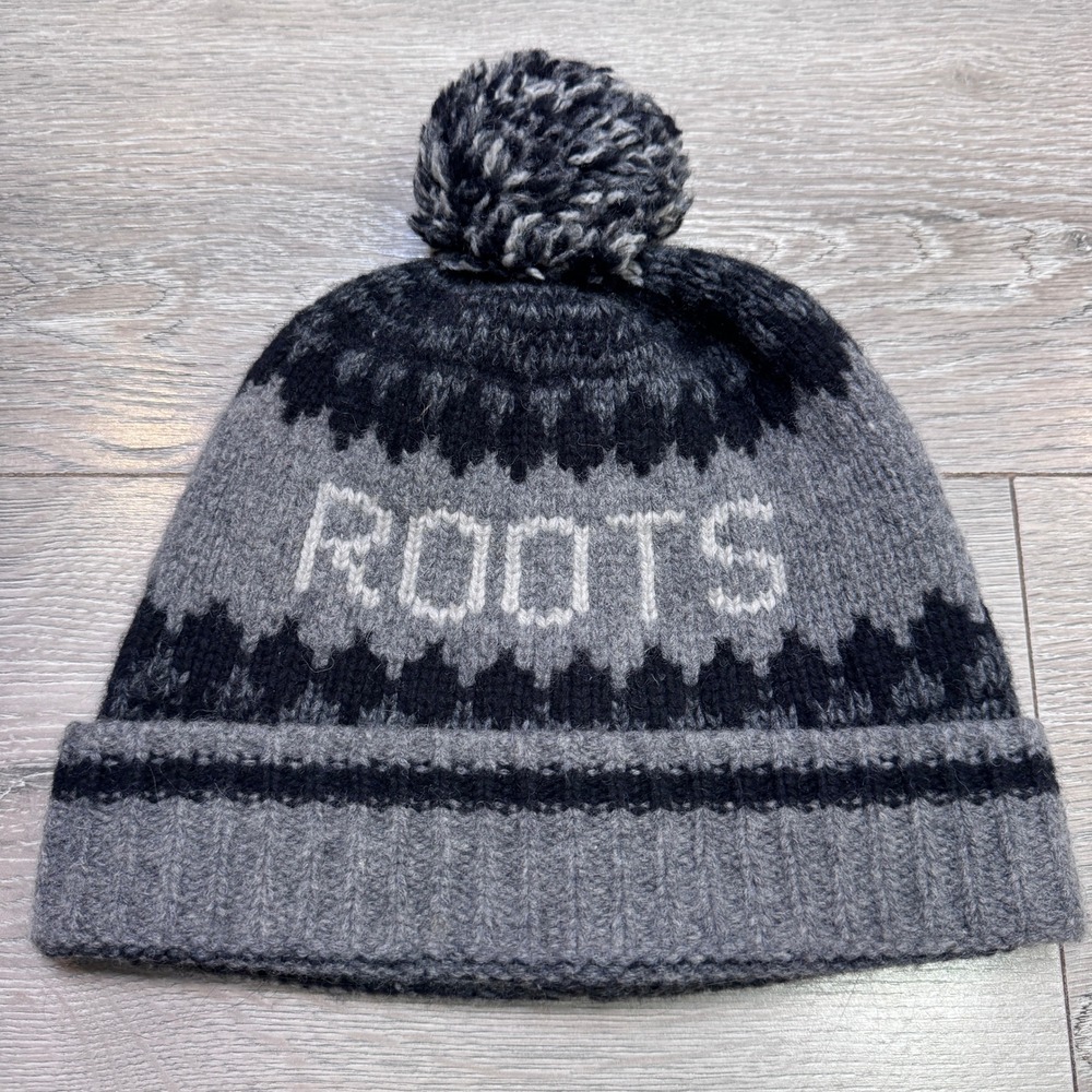 Roots Canada Lambswool Blend Pom Beanie Hat Grey Black Fair Isle One Size